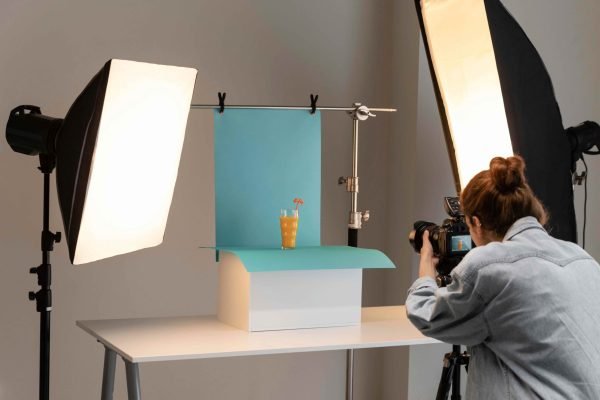 young-female-product-photographer-studio (1)